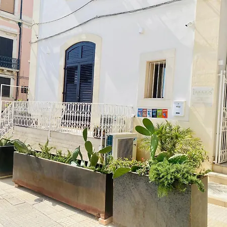 Bed and Breakfast Lakkios Charming And 3*