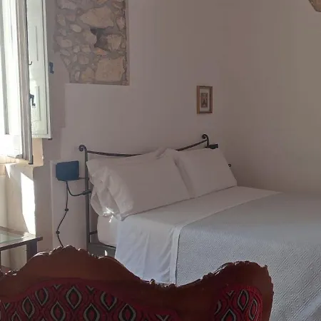 Bed and Breakfast Lakkios Charming And Συρακούσες